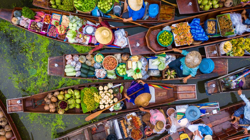 Aerial,View,Famous,Floating,Market,In,Thailand,,Damnoen,Saduak,Floating